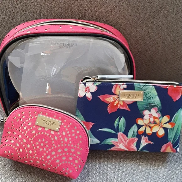Victoria's Secret Bags Nwt Victorias Secret Set Of Makeup